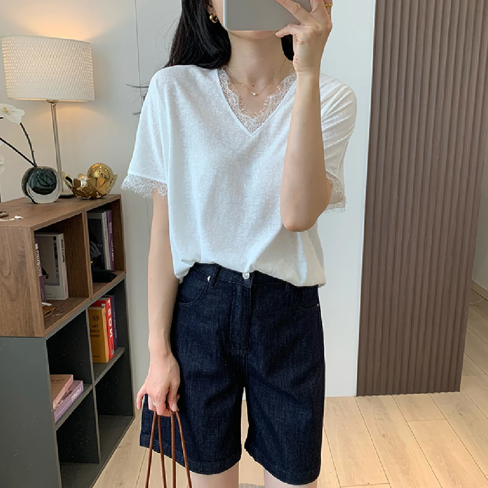 夏季新款轻薄透气精致拼接蕾丝V领宽松慵懒显瘦百搭短袖雪花棉T恤