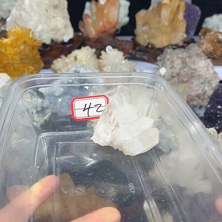 瑞***)未镶嵌珠宝半成品水晶