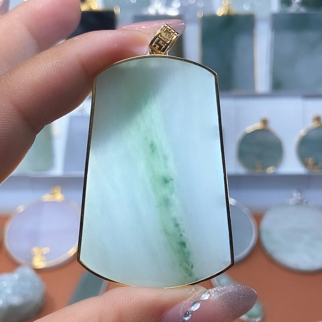 翡翠18K金镶嵌吊坠(不含链)