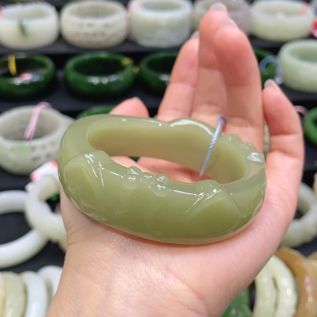 未镶嵌手镯和田玉玖*?21