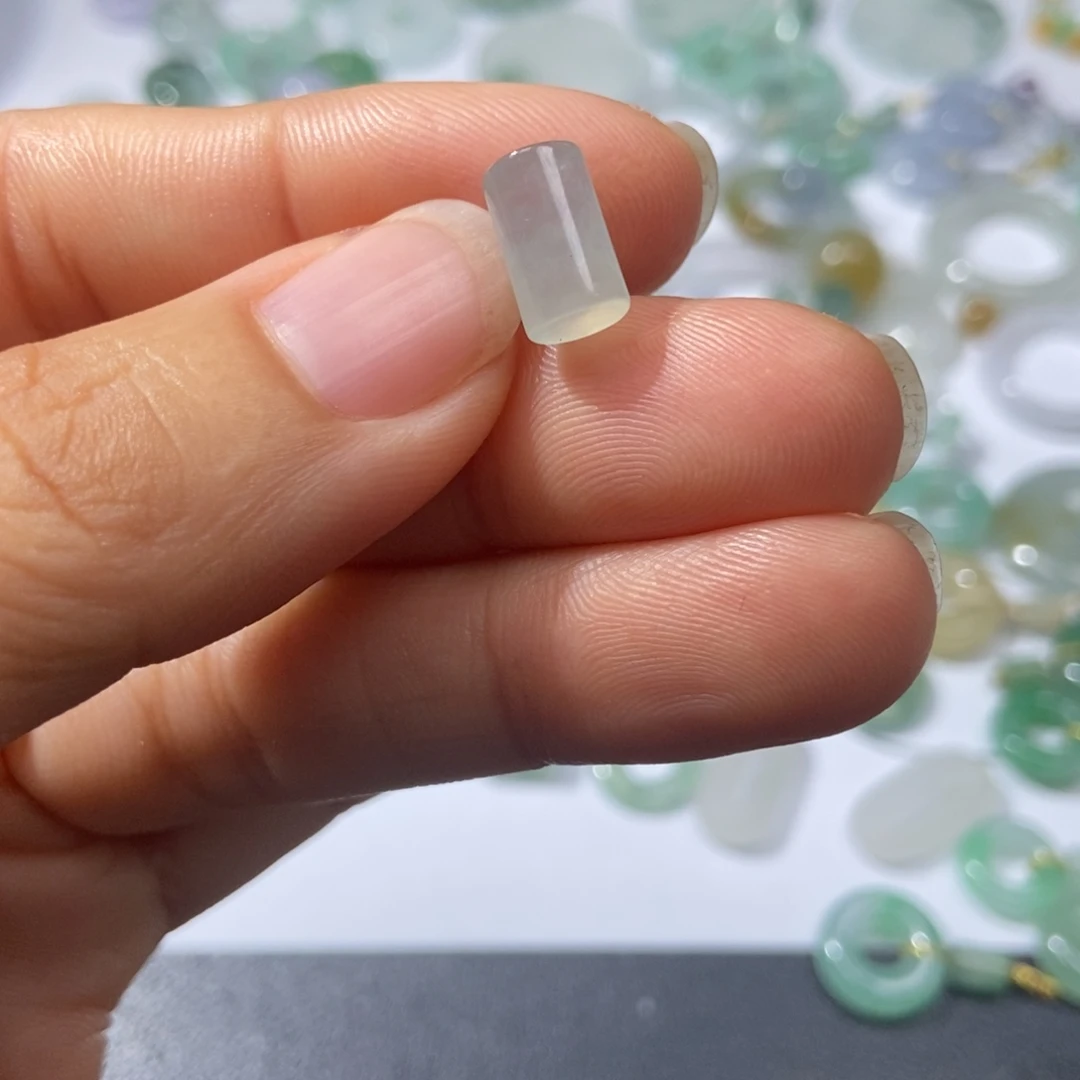 定制翡翠未镶嵌翡翠9.8*6.0