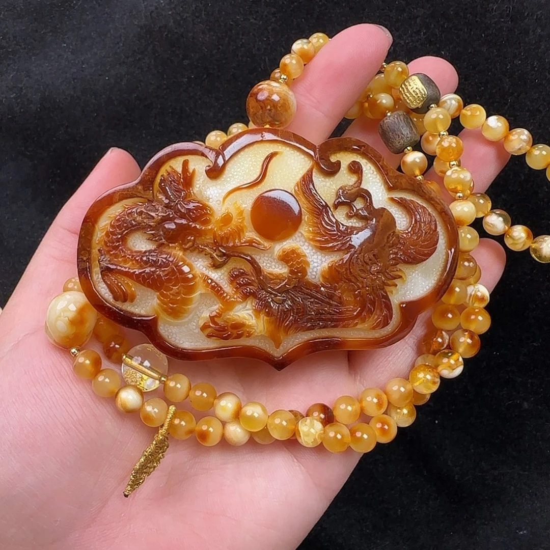 蜜蜡未镶嵌珠宝奇石