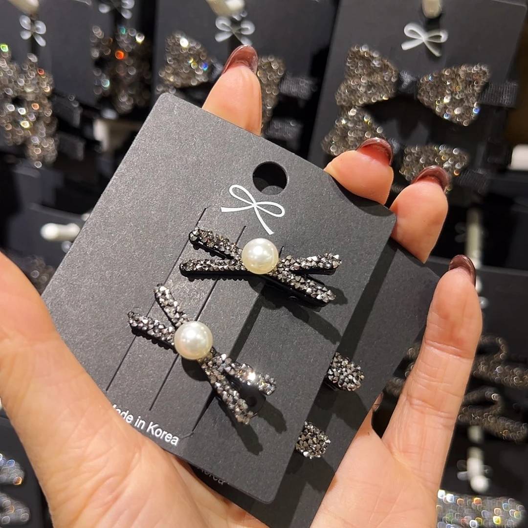 布艺非金属交叉珍珠