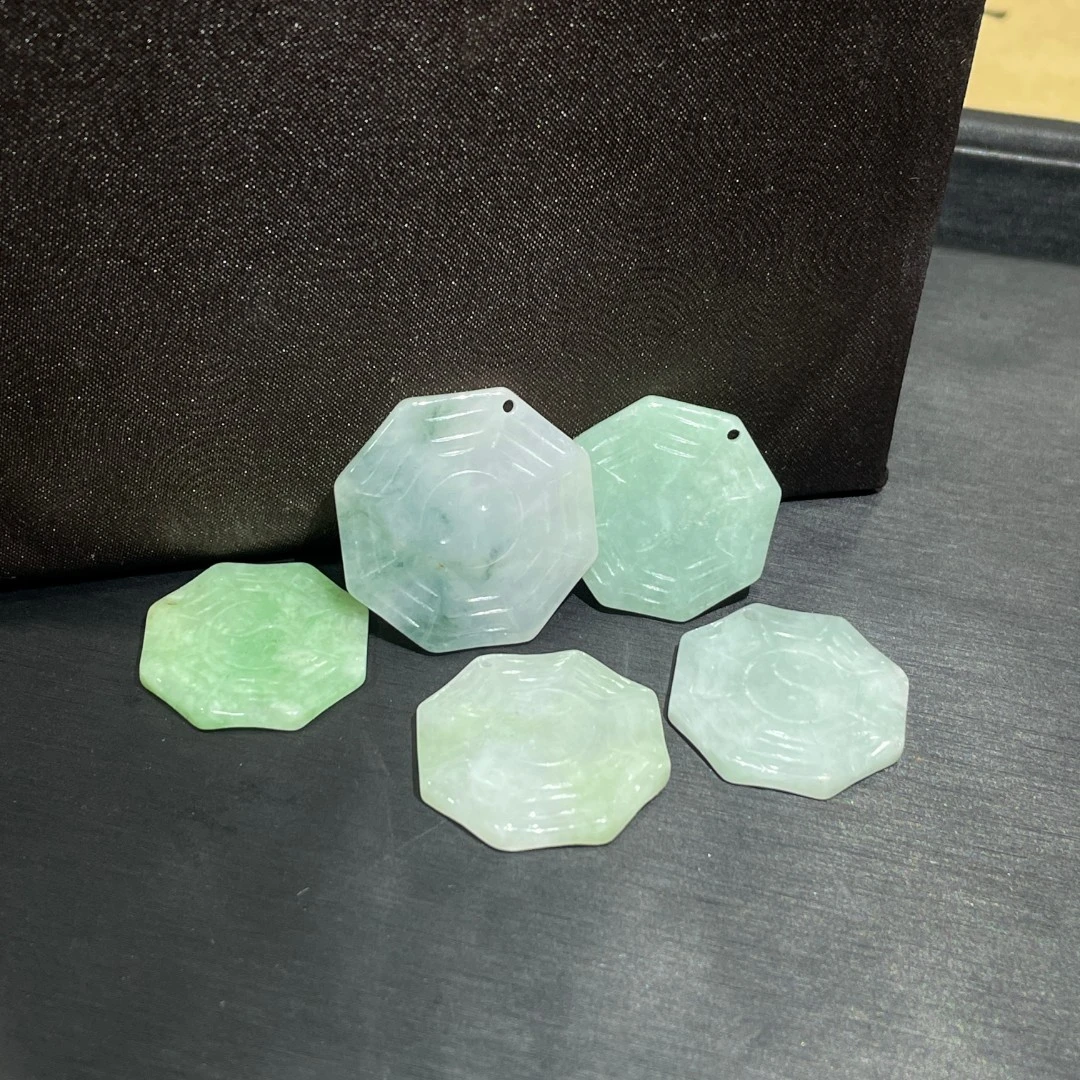 保真保真天然翡翠转转吊坠A821335 单个 多样性发货