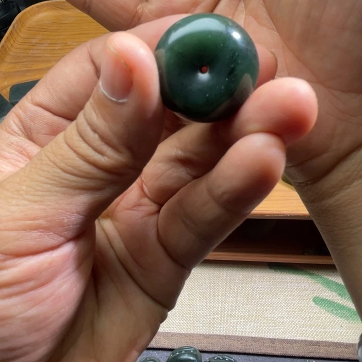 和田玉未镶嵌珠宝半成品