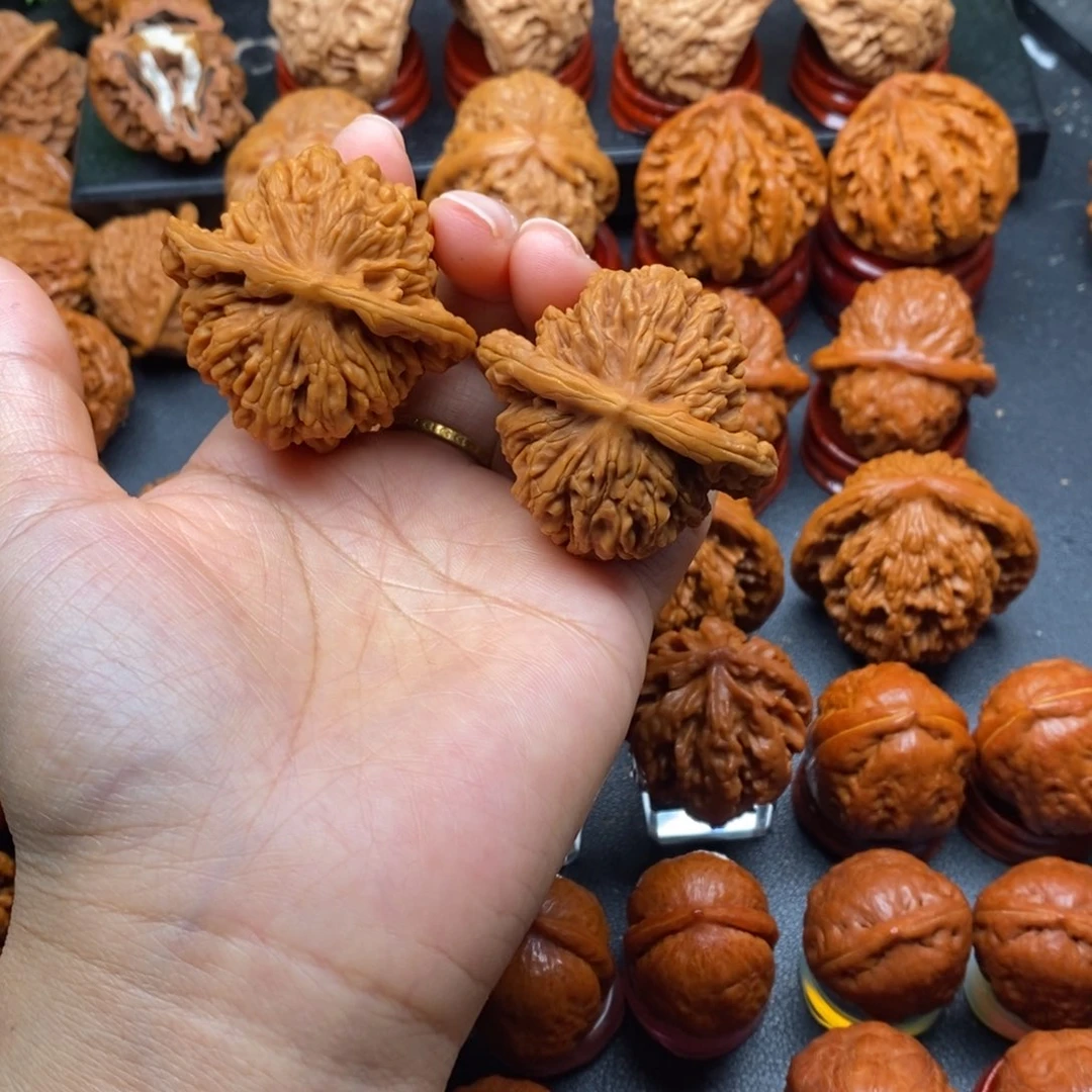 文玩核桃把件46四座楼