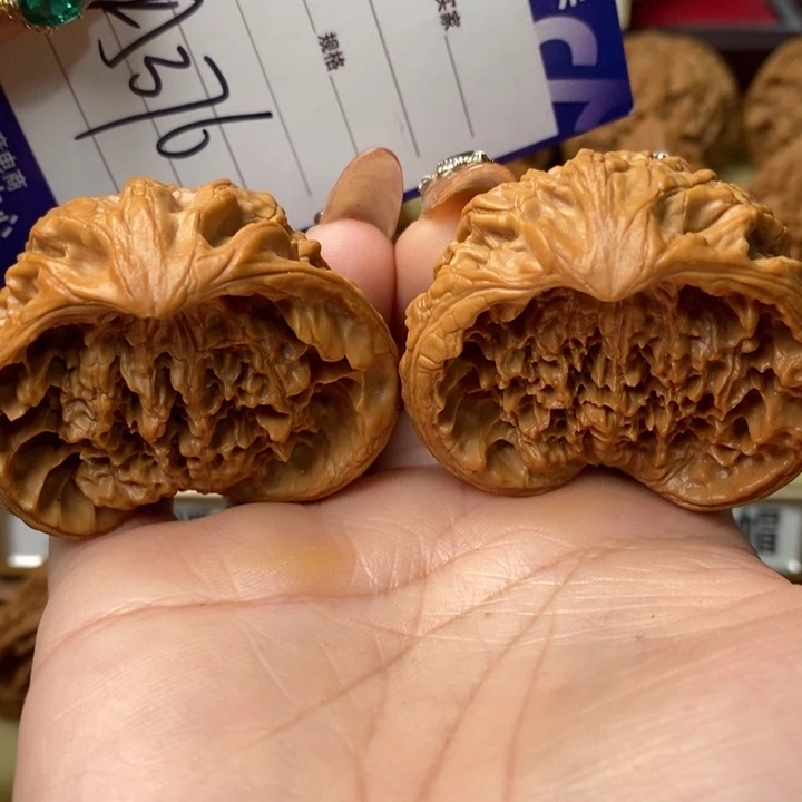 把件桃核精品蛇王聚宝盆
