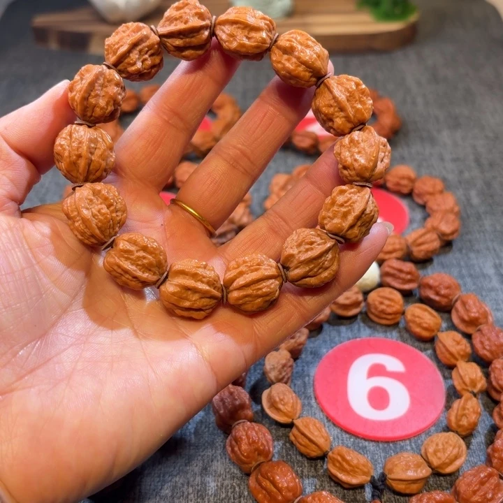 跟***顿手串文玩核桃小金蟾