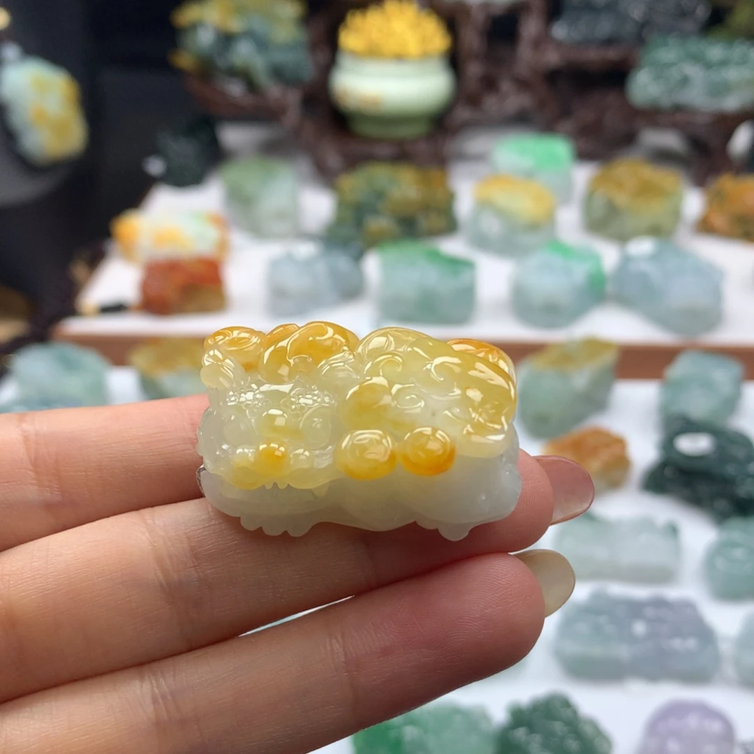 颈饰未镶嵌翡翠Ａ5 黄金甲翡翠貔貅