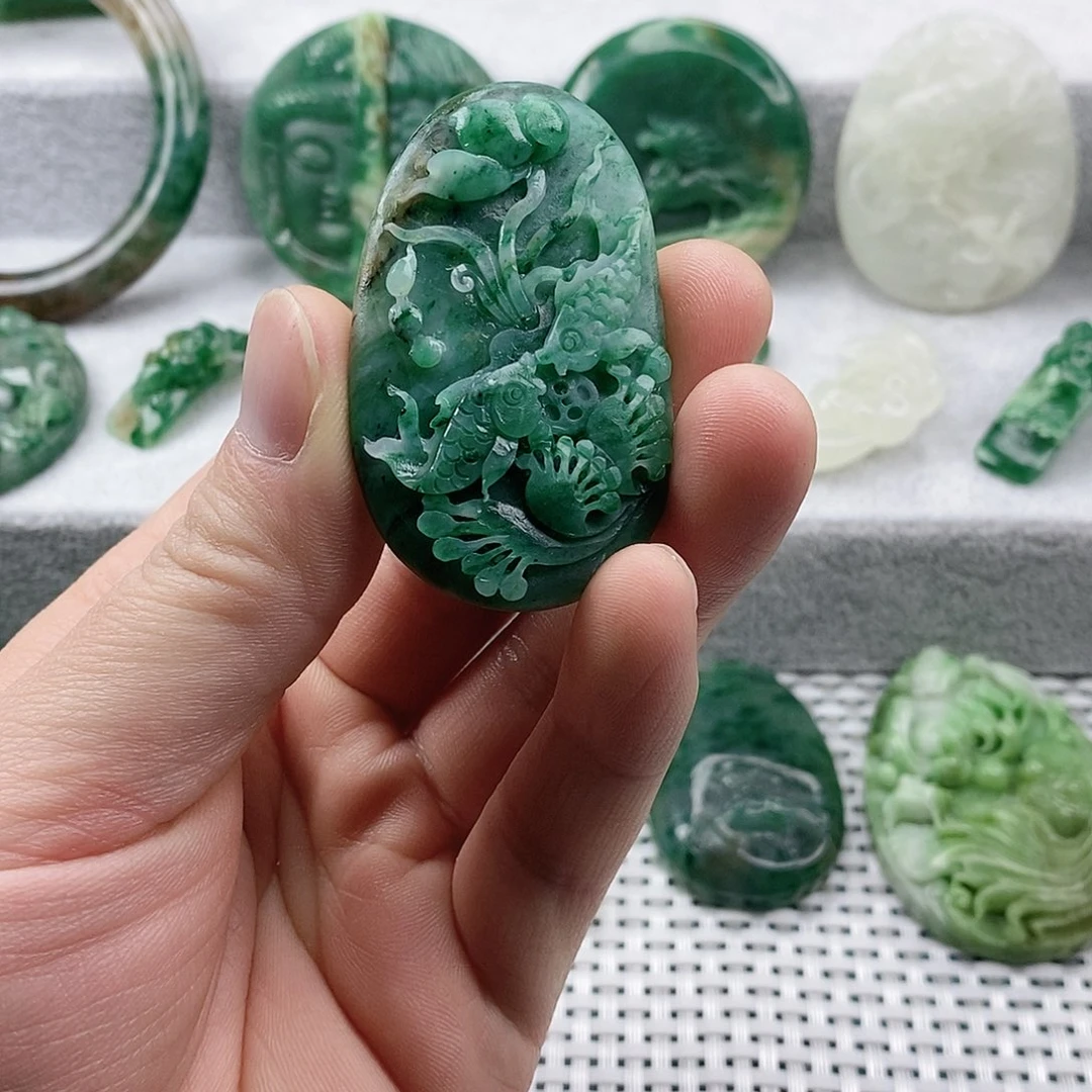 独山玉未镶嵌颈饰