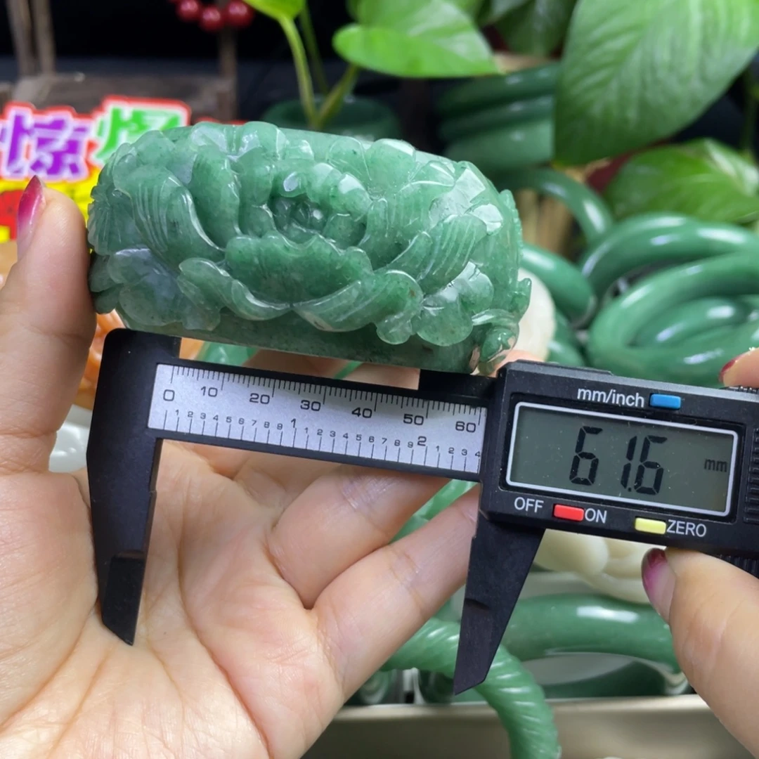 快***情石英质玉未镶嵌手镯