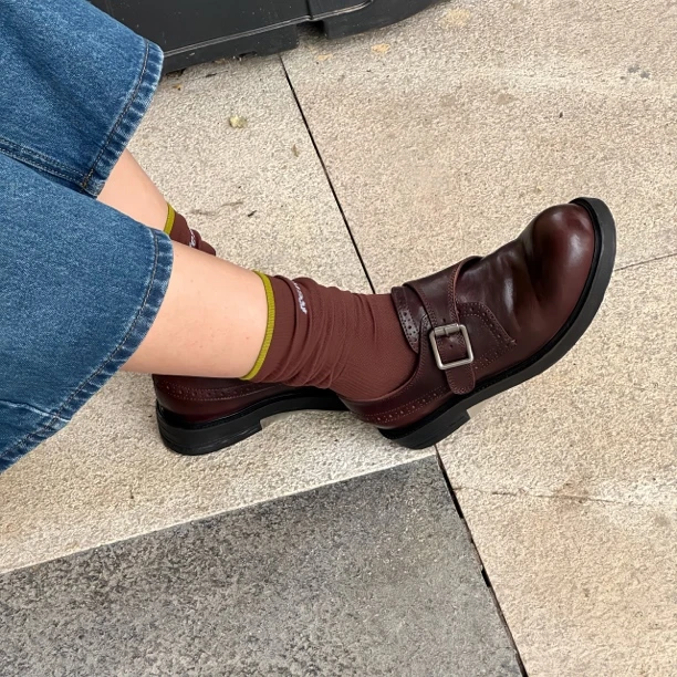 Mantova 曼托瓦早春新款一字扣圆头水洗马皮单鞋英伦风乐福皮鞋女