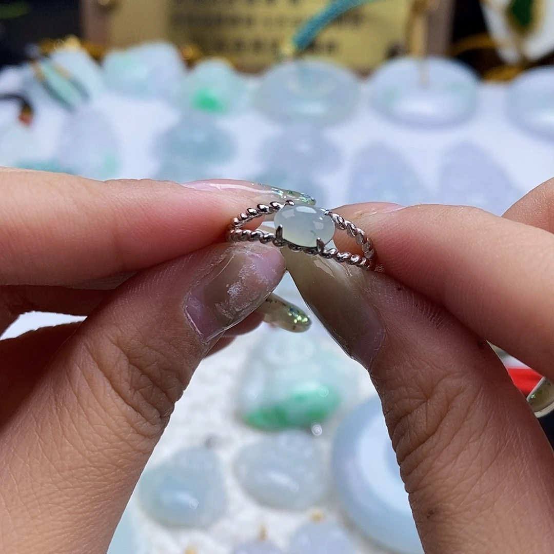 翡翠未镶嵌颈饰9603