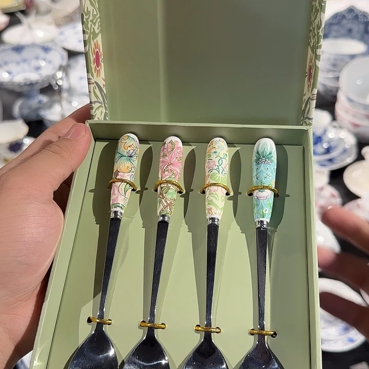 四个勺四个勺勺勺