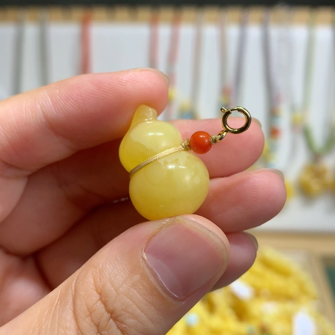 未镶嵌琥珀裸石配饰