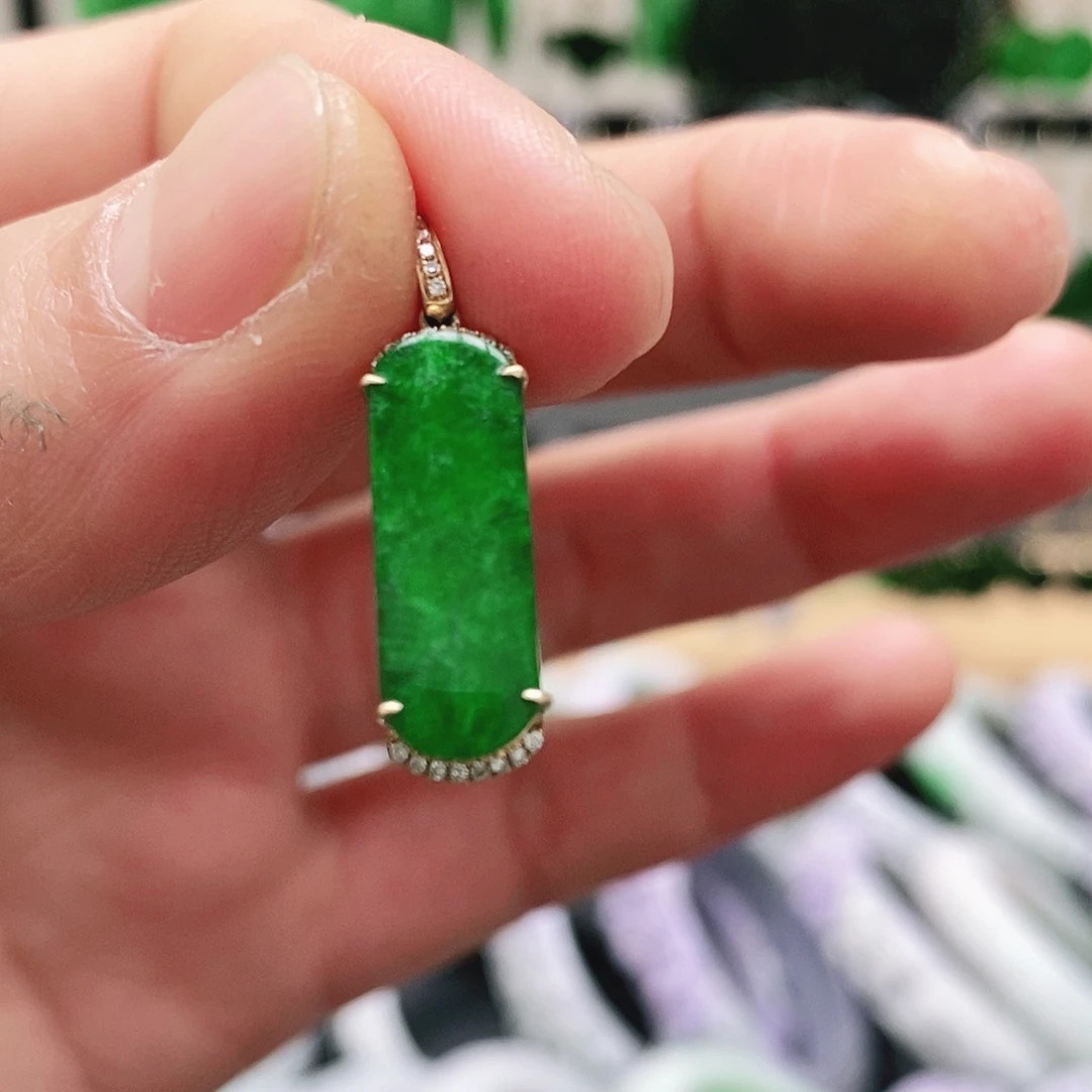 翡翠18K金镶嵌耳饰挂件