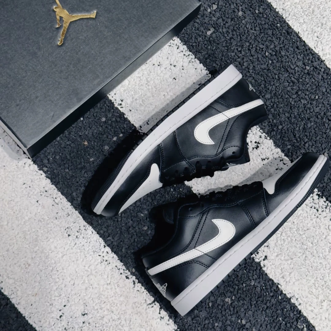 NIKE/耐克男款AJ1黑色休闲运动鞋553558043