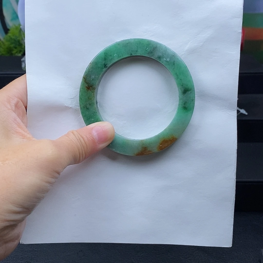 定制翡翠未镶嵌手镯