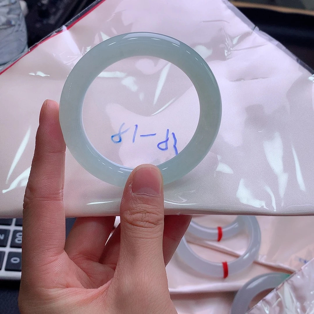 未镶嵌手镯翡翠翡翠