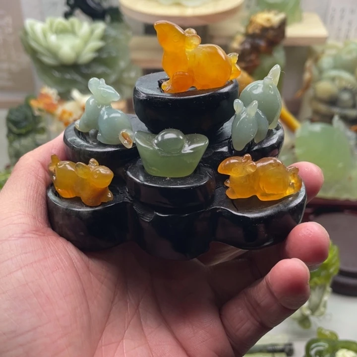 蛇纹石玉未镶嵌四大名玉摆件