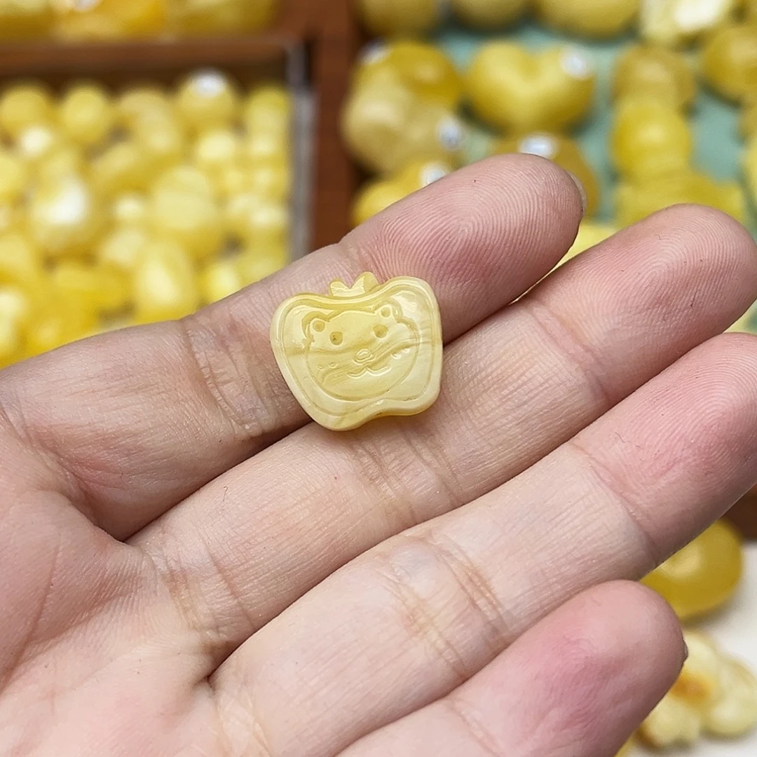 蜜蜡未镶嵌裸石天然