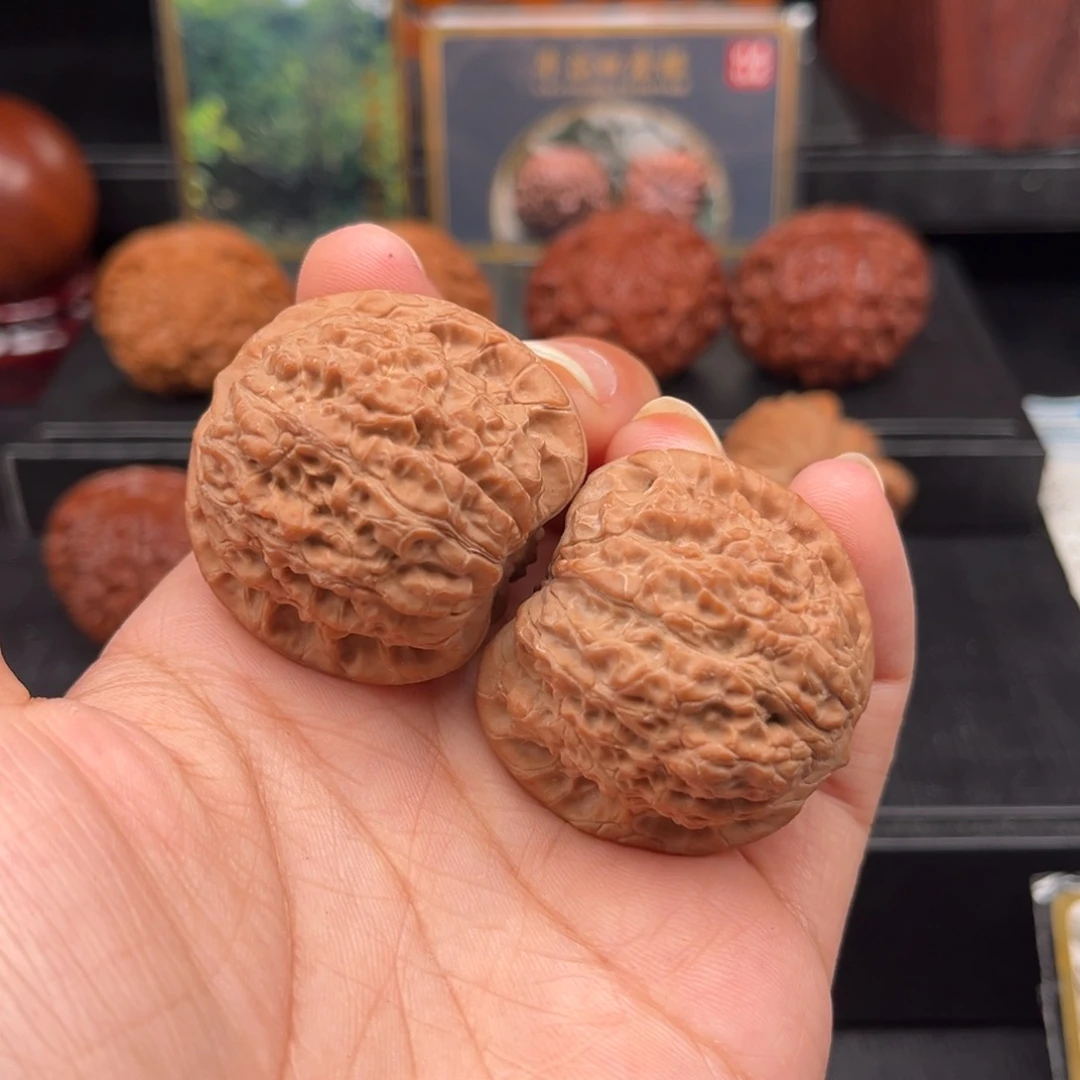 【闪购商品】吊坠文玩核桃原树血麒麟37