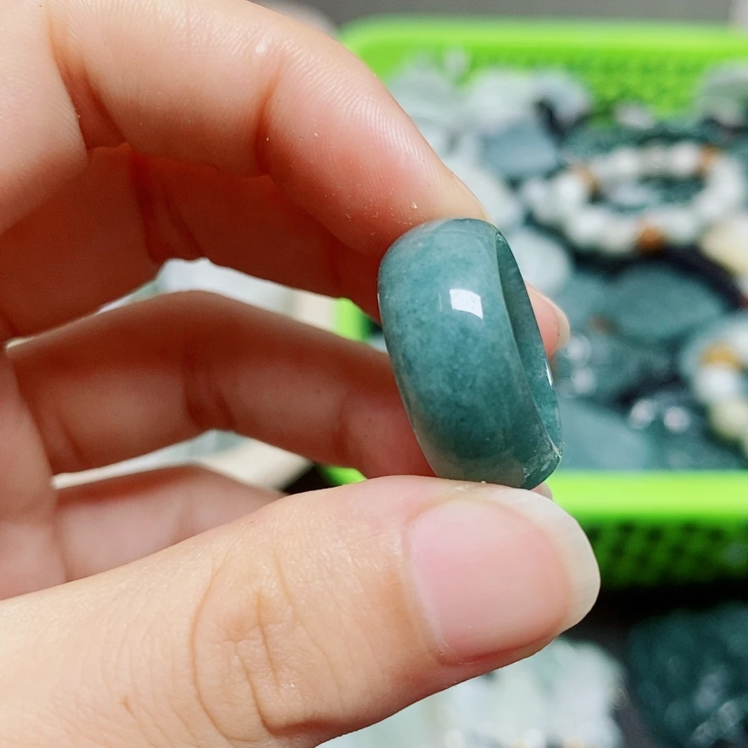 颈饰未镶嵌翡翠纯天然