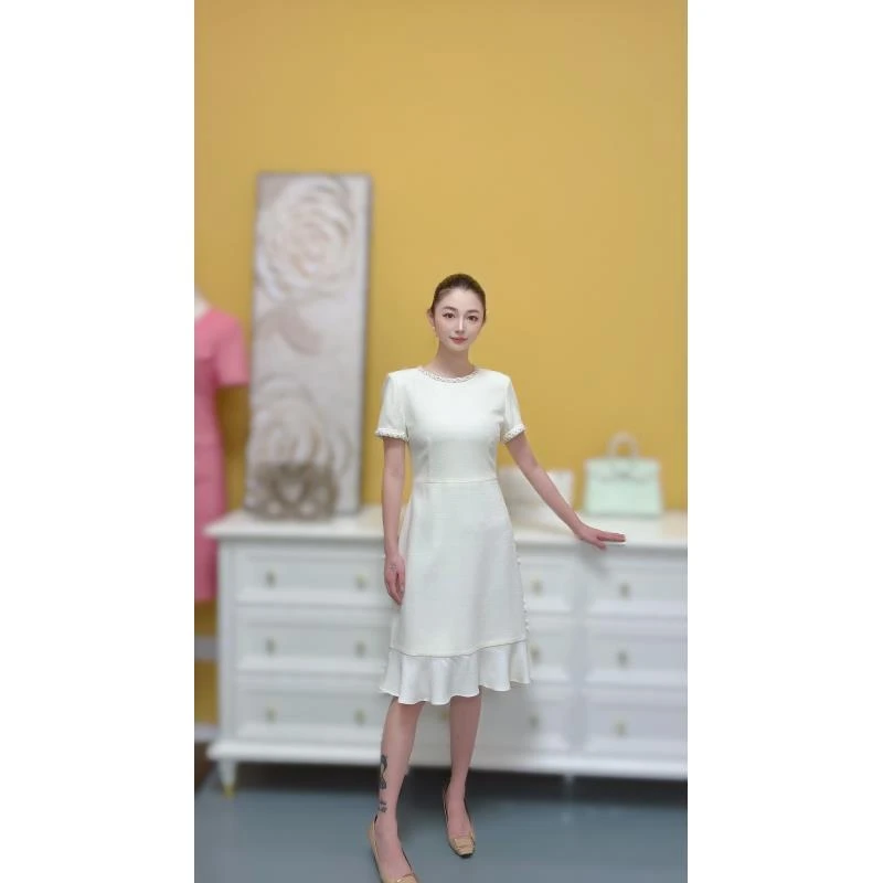 剀剀莉 夏季（夏日抹茶）白色醋酸圆领重工手工花边鱼尾小香连衣裙