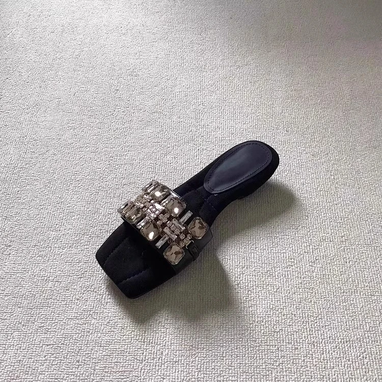 好物推荐法式水钻新款一字拖女时尚外穿踩屎感舒适低跟气质凉拖鞋