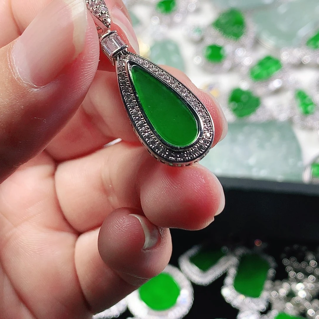 翡翠未镶嵌吊坠(不含链)