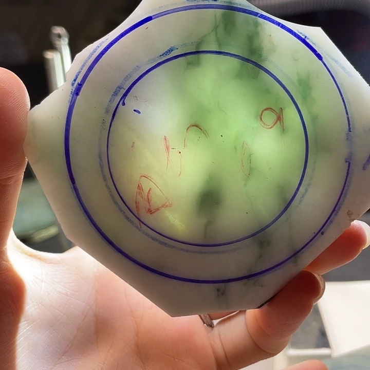 定制翡翠未镶嵌翡翠手镯