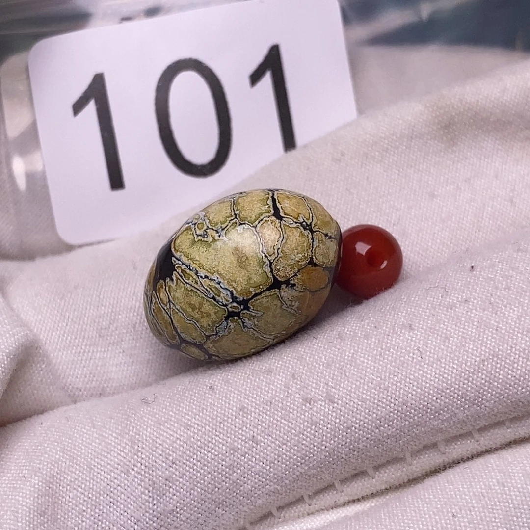 南红玛瑙未镶嵌珠宝半成品