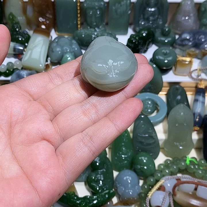 未镶嵌和田玉挂件