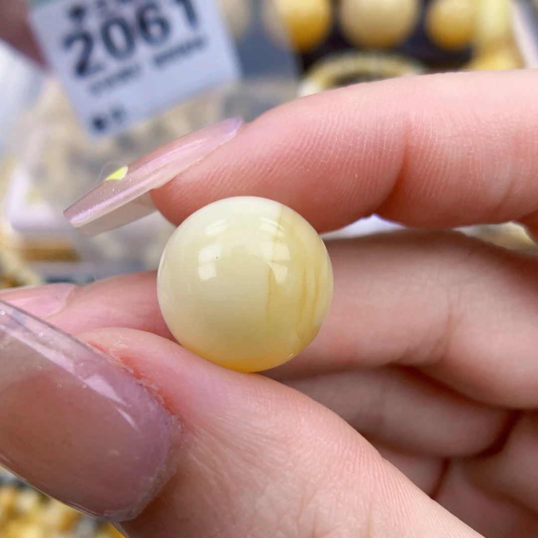 未镶嵌琥珀珠宝奇石14