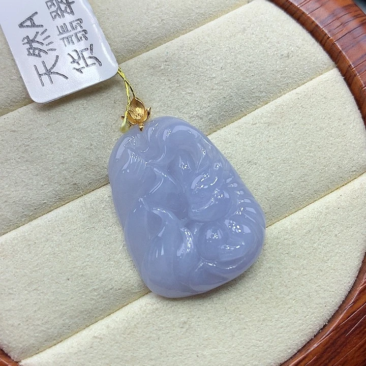 翡翠18K金镶嵌颈饰翡翠