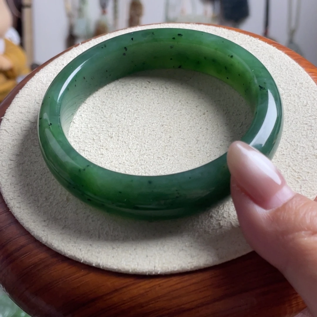 和田玉未镶嵌颈饰55.5圈口碧玉