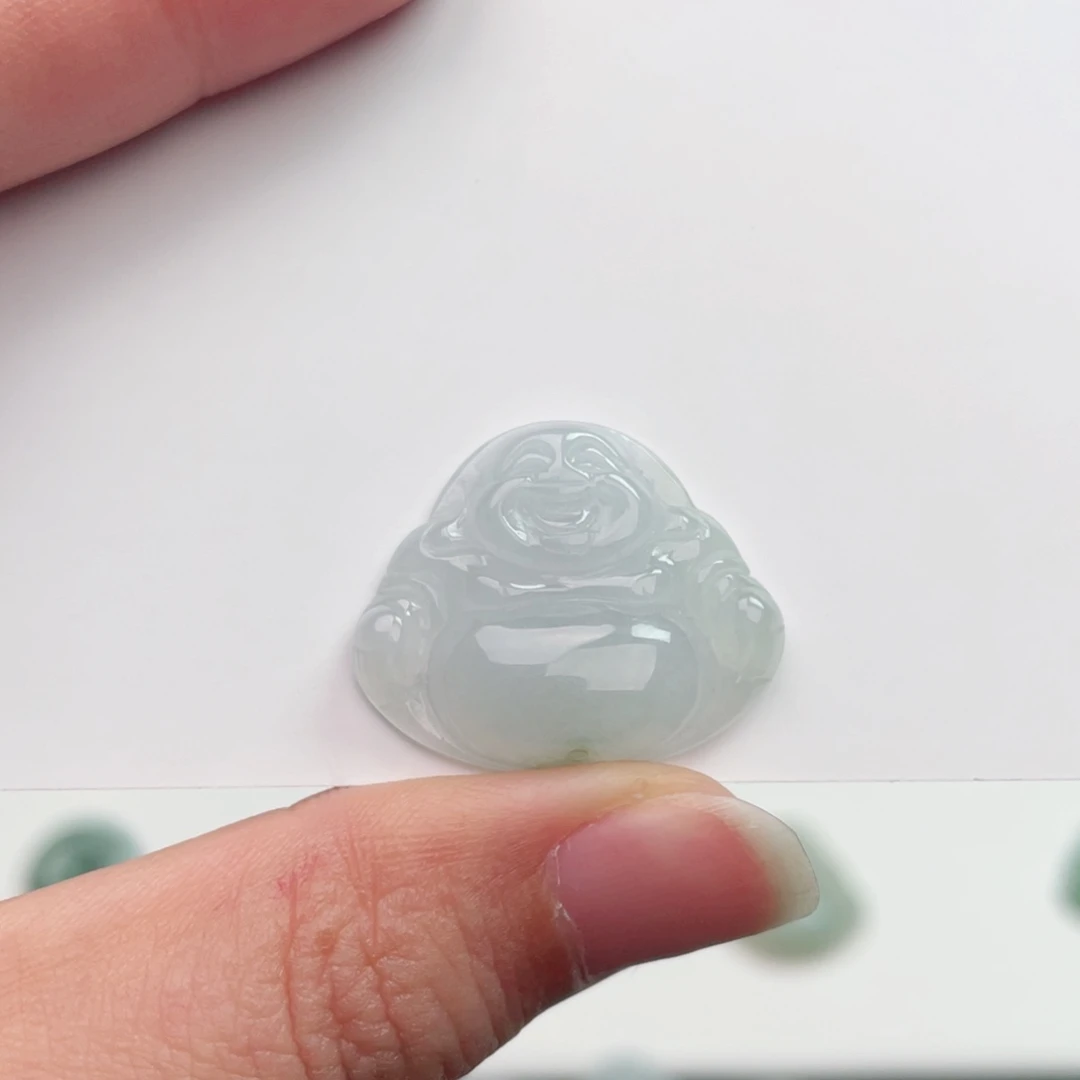 翡翠未镶嵌颈饰佛公