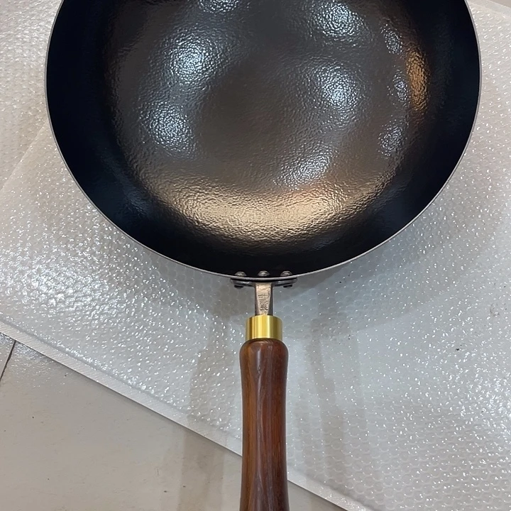 大***羊熟铁36圆底炒锅微瑕特价不退不换
