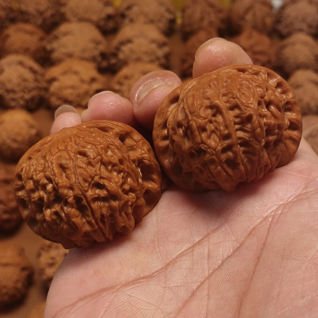 文玩核桃把件42尺 血麒麟 23