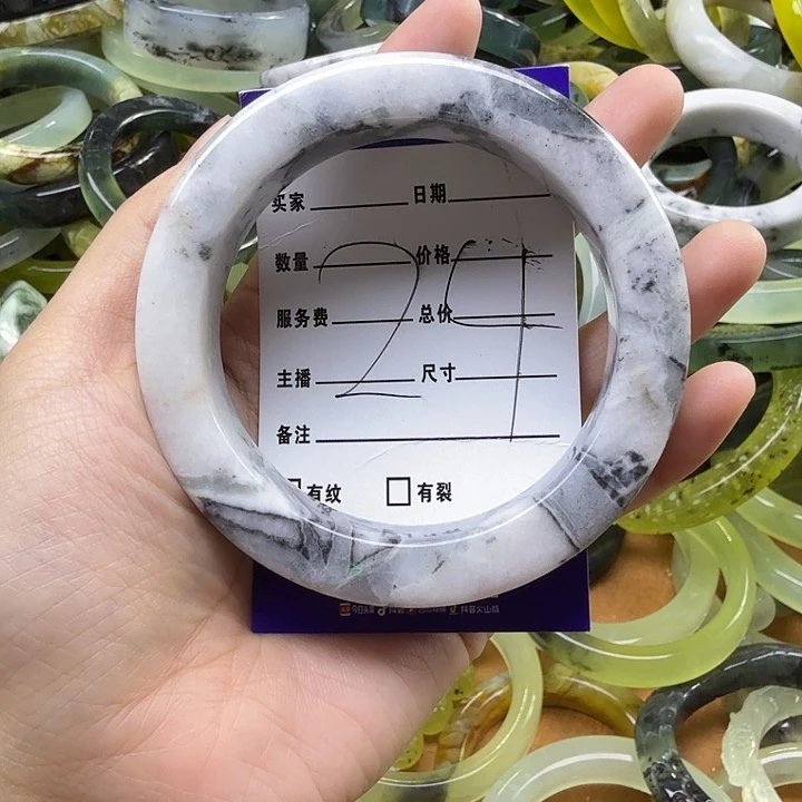 娇***女蛇纹石玉未镶嵌手镯