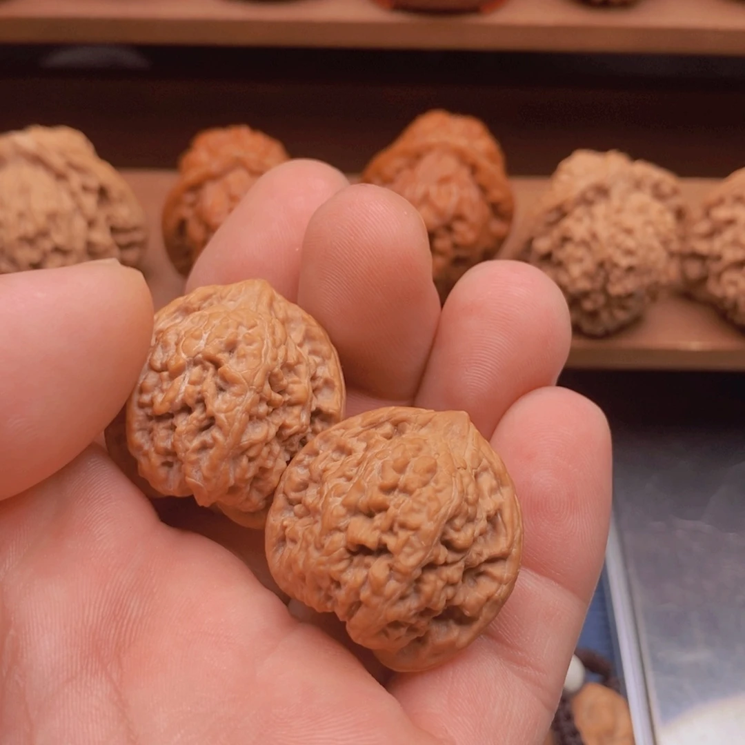 文玩核桃把件想*满天星