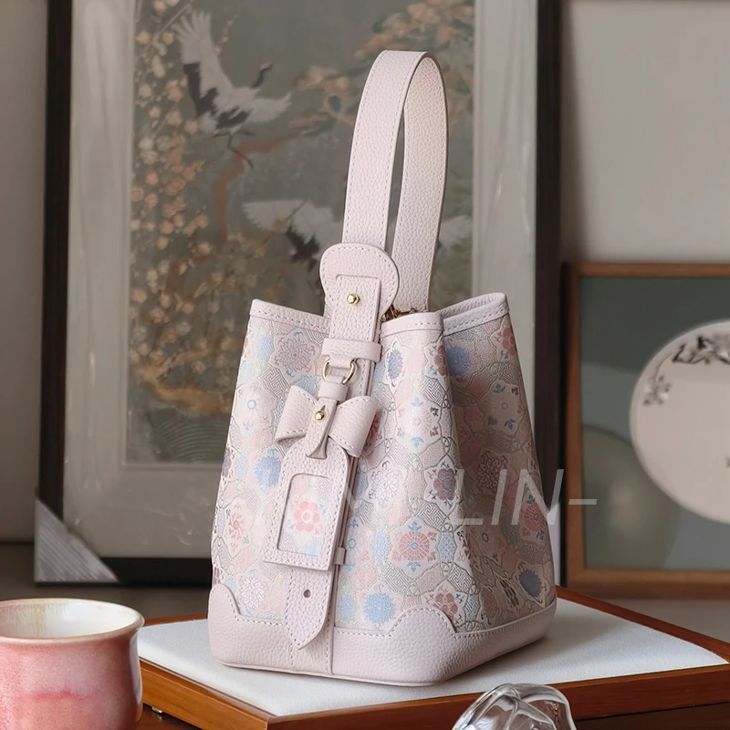 非遗宋锦壮锦织金新中式国风女士旗袍汉服百搭单肩斜挎抽绳水桶包