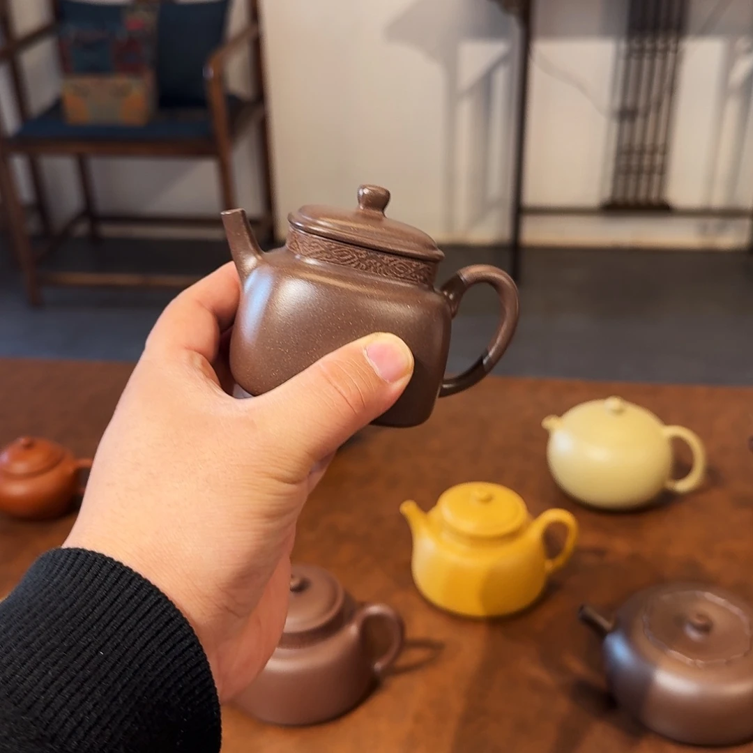 向****茶壶紫砂四方言心