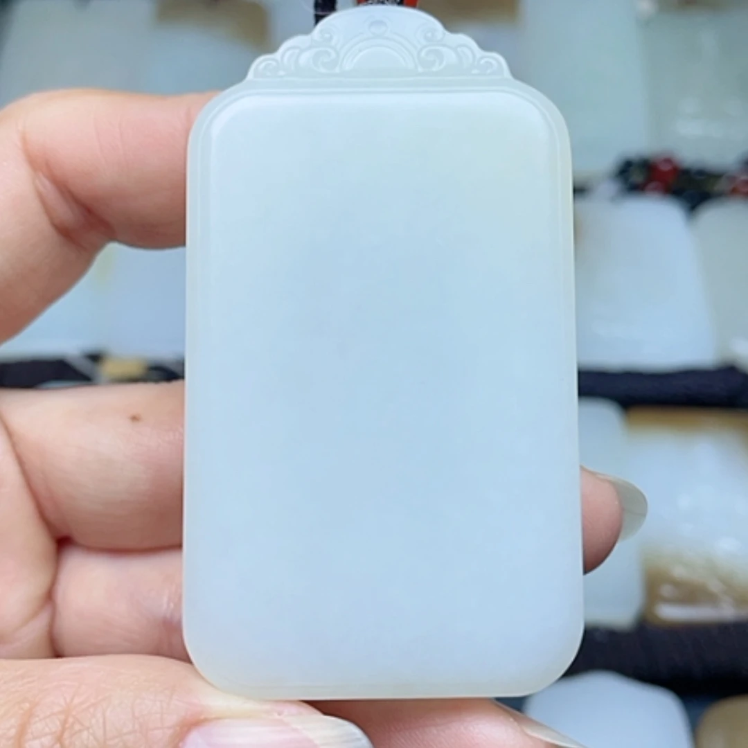 【闪购商品】颈饰未镶嵌和田玉