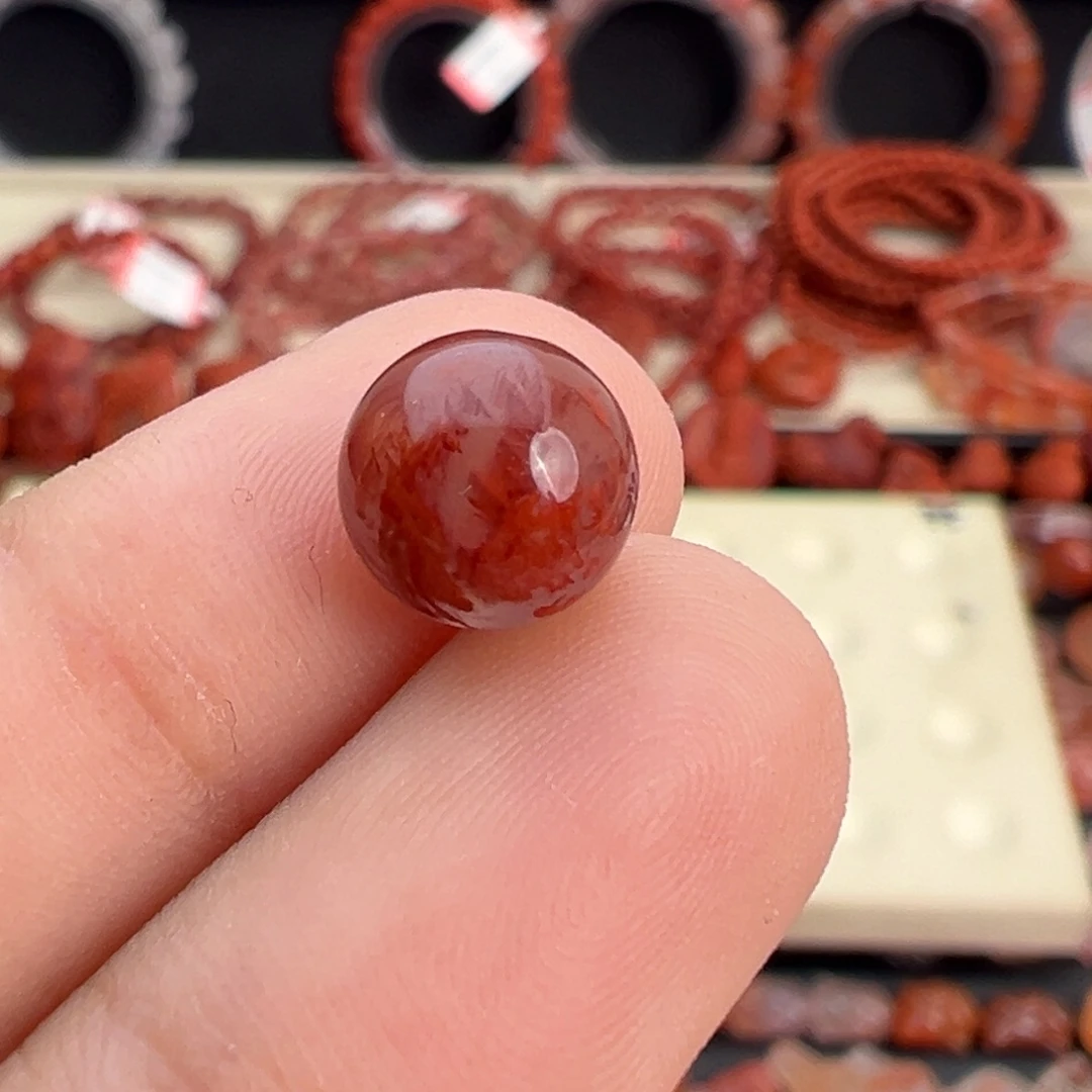 阿***龙南红玛瑙未镶嵌颈饰一颗