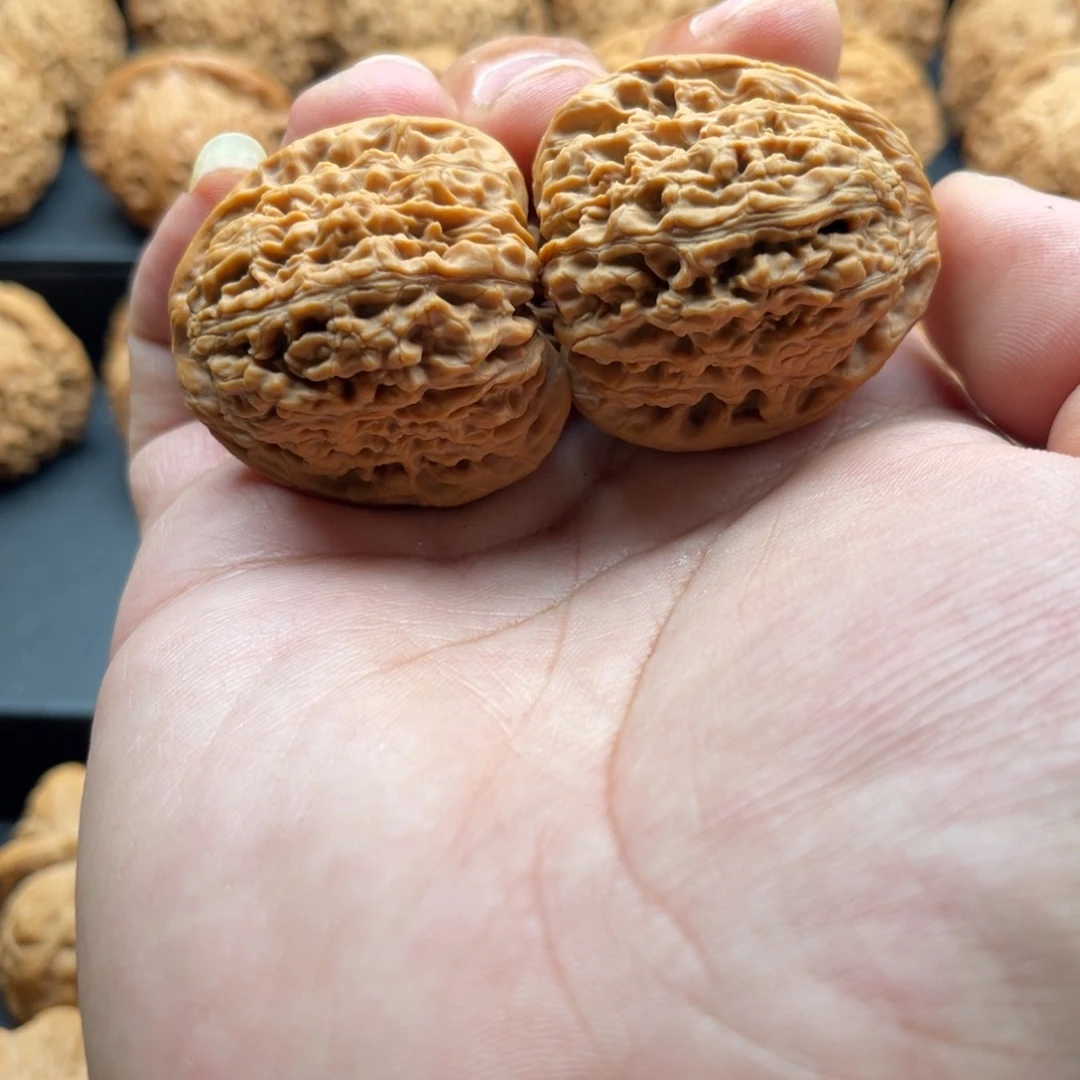 文玩核桃吊坠老树南疆石37，维修88