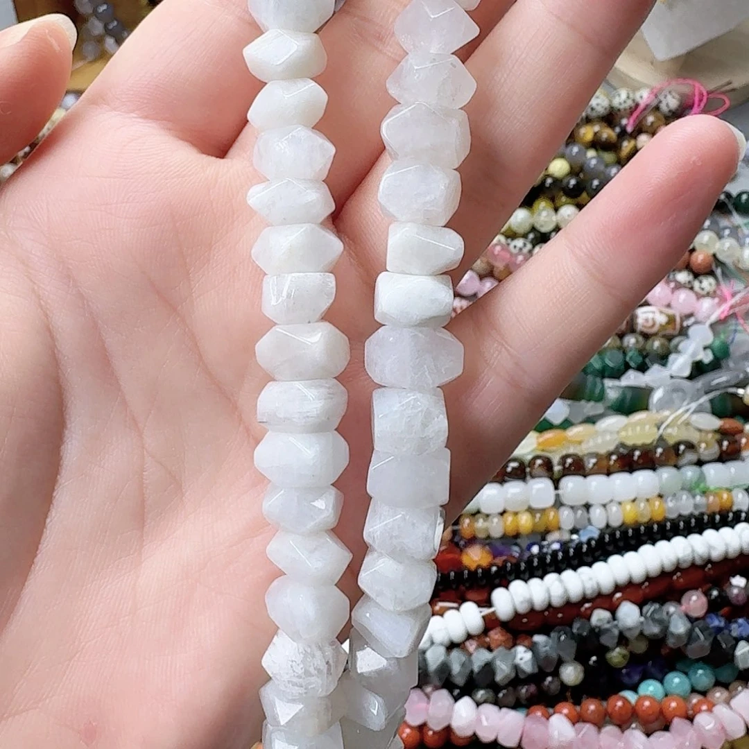 未镶嵌玛瑙/玉髓珠宝半成品蓝月光冲角一条