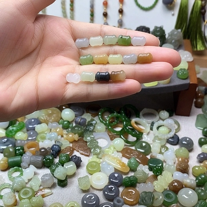 未镶嵌和田玉挂件19.9一个多样性发其一