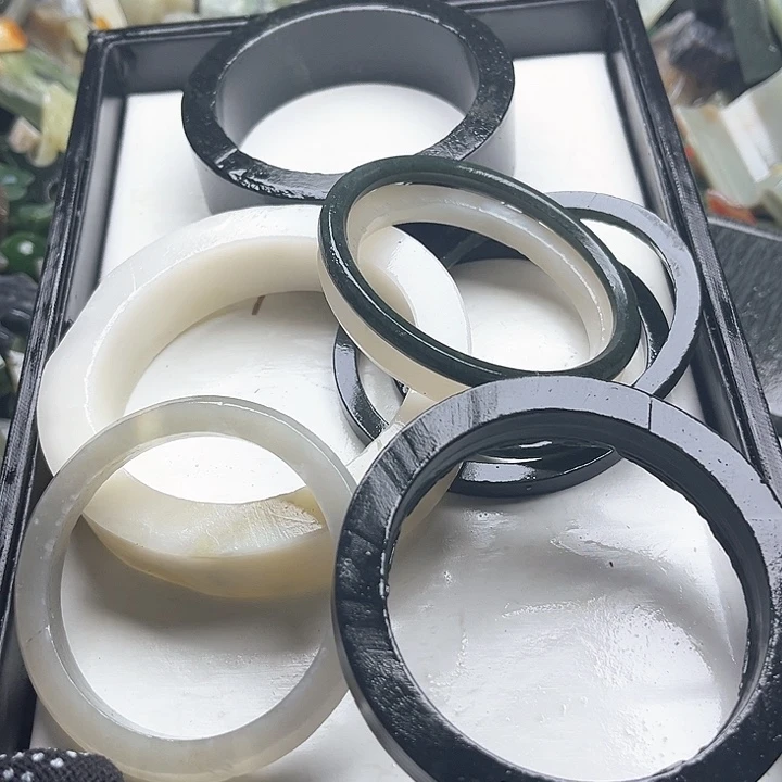 和田玉（糖玉）和田玉边角料9K金镶嵌昆*山