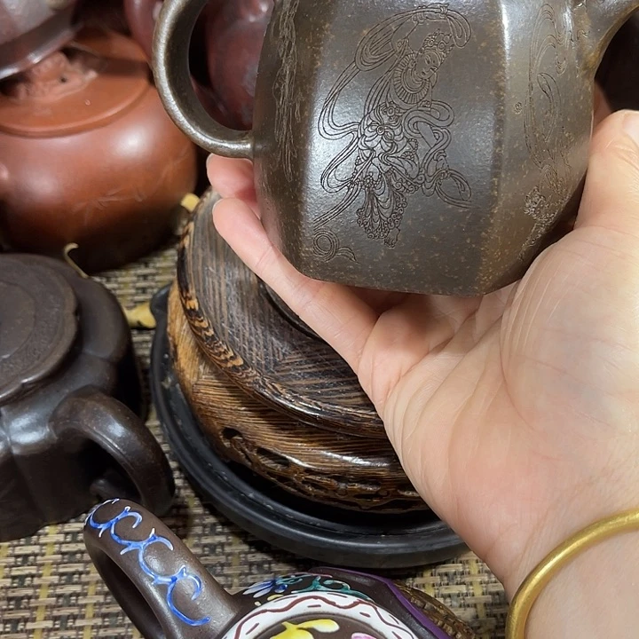 茶壶紫砂大家都喜欢的一把紫砂壶。